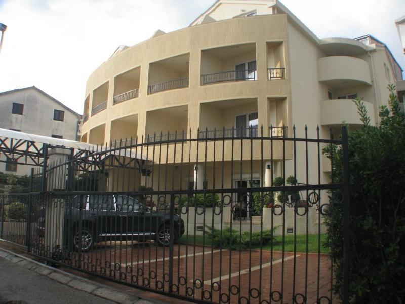 Apartmani Mirenza Μπούντβα Εξωτερικό φωτογραφία
